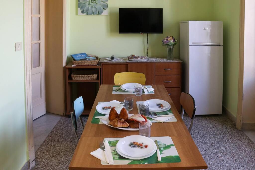 Palazzo Vitrano - Tourist Apartment CTA Exterior foto